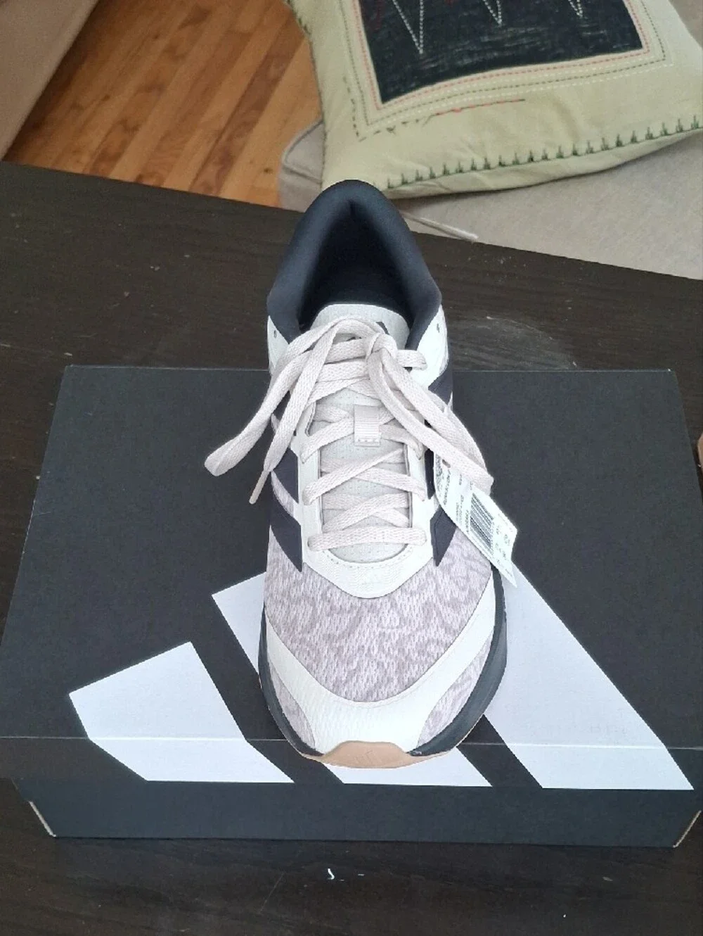 adidas Men's Athletic Shoe - Light Gray and Black